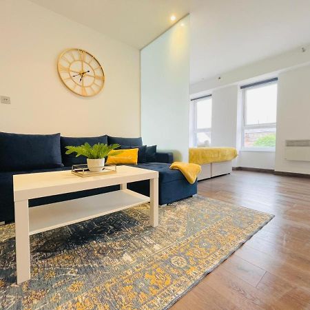 Park Street Apartment Luton By Hostaguest Exterior foto