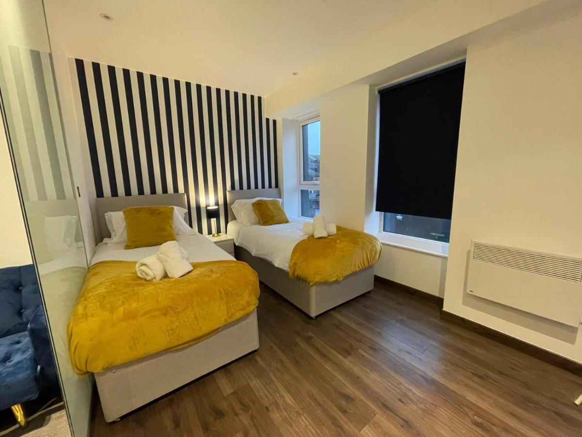 Park Street Apartment Luton By Hostaguest Exterior foto