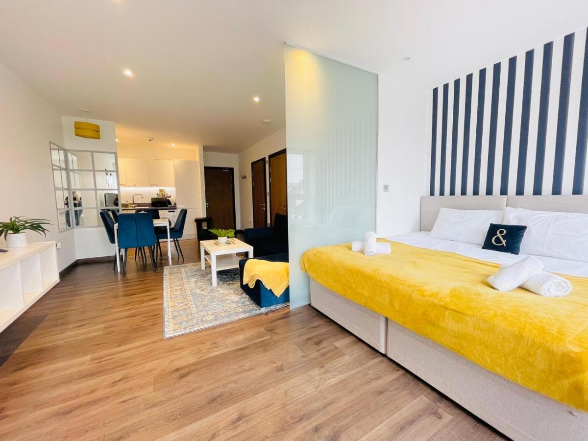 Park Street Apartment Luton By Hostaguest Exterior foto